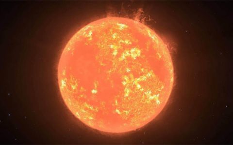 红超巨星：恒星里的大胖子