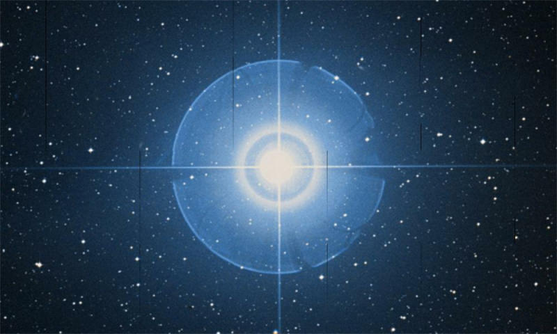 蛇夫座ζ星是一颗蓝色的O型星