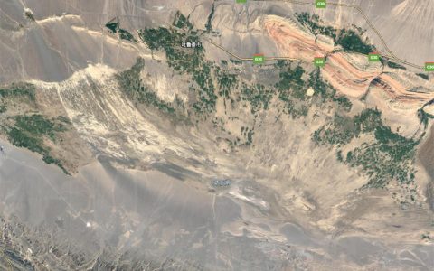 艾丁湖：我国陆地最低点，低于海平面154米
